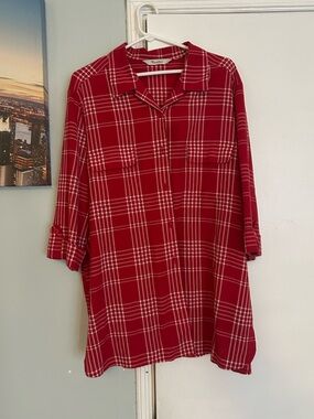 ❤️❤️ Red Plaid Button-Up Shirt